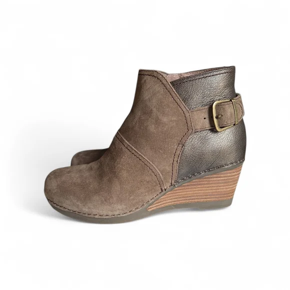 Dansko Brown Suede Ankle Bootie Size 38 - Picture 5 of 9